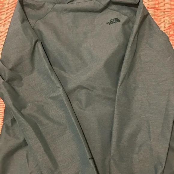 The North Face Men's Green Jacket - Picture 2 of 4